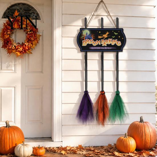 Halloween Yard And Porch Supplies Broom Parking Sign with 3 Witch Brooms, Hocus Pocus Themed Wooden Sign, Party Ornaments Funny Wall Hanging