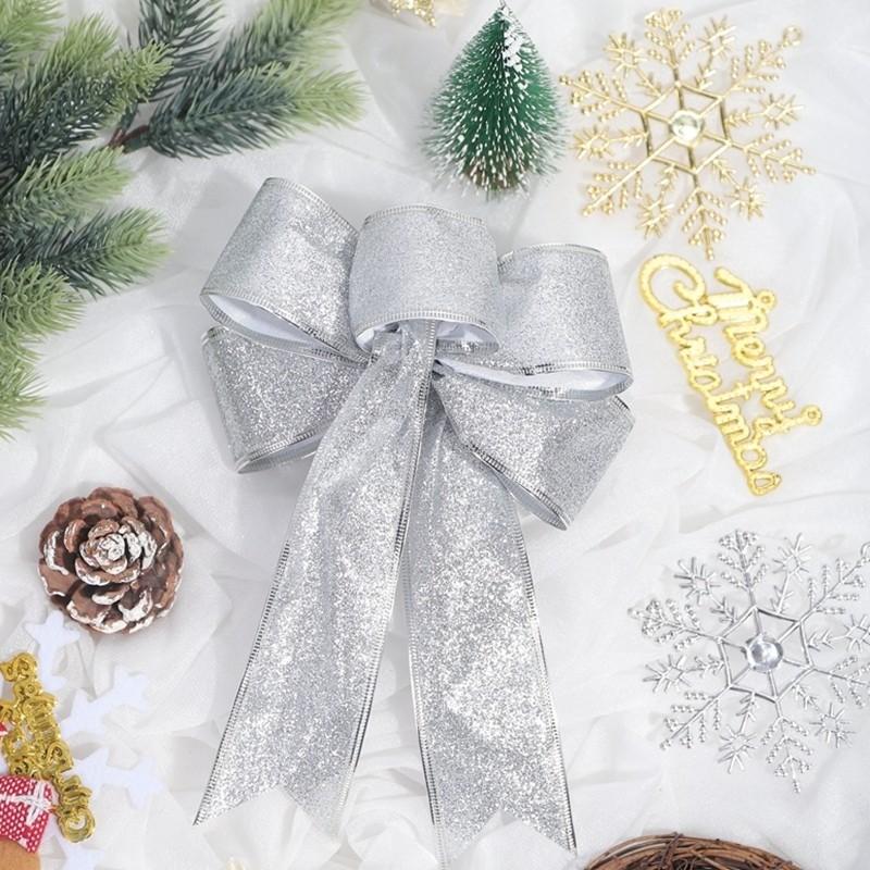 Vánoční stromek dekorace 2026 růžové koule ozdoby třpytivé vánoční hvězdy květy bobule stonky sněhové vločky mašle domácí dekorace DIY dárky