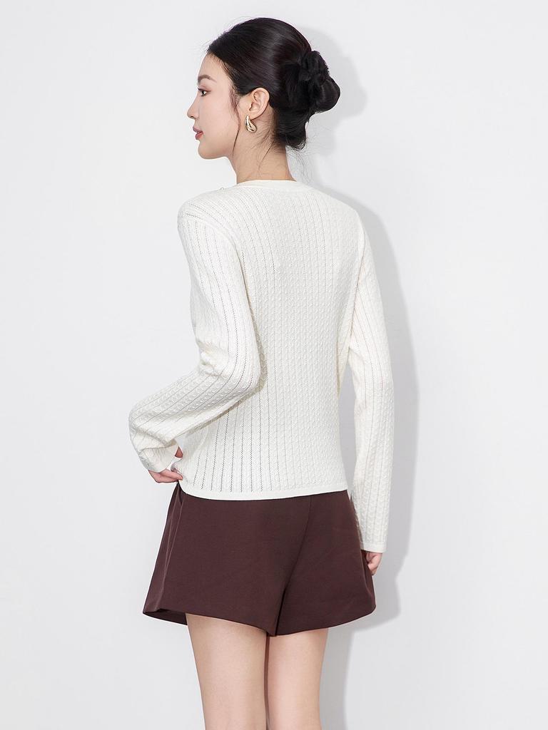 Light Luxury 3D Cable Knit Beaded Round Neck Long Sleeve Sweater Top for Women