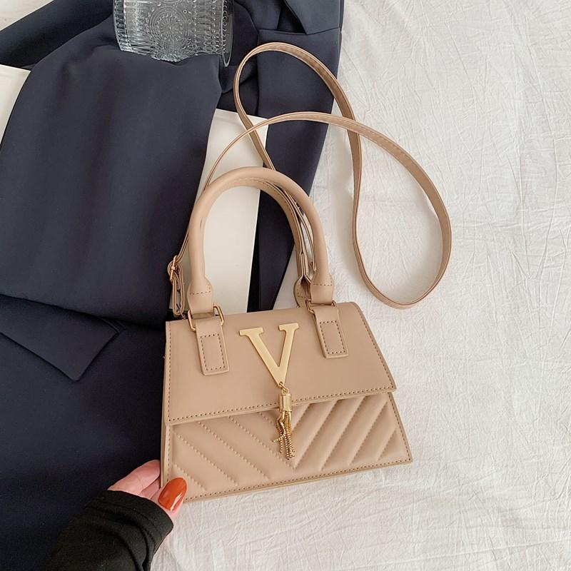 New Casual Personalized Portable Small Square Bag Fashionable Simple Retro Fashion Trend Shoulder Messenger Bag