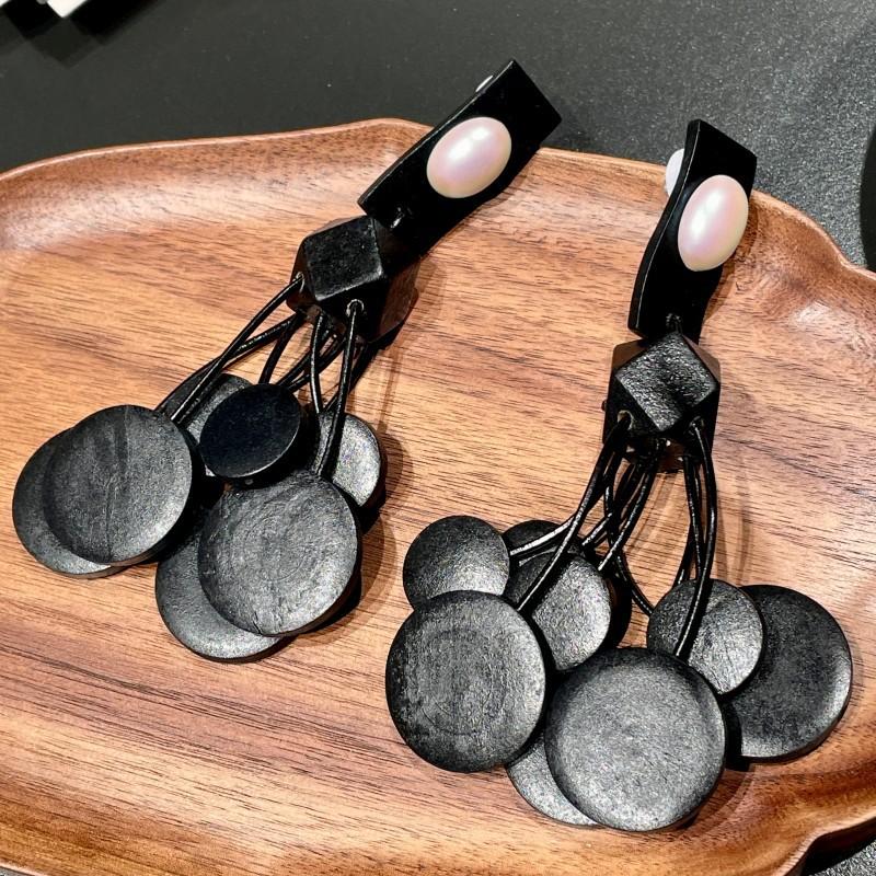 

Модні сережки-краплі для жіночих прикрас чорний