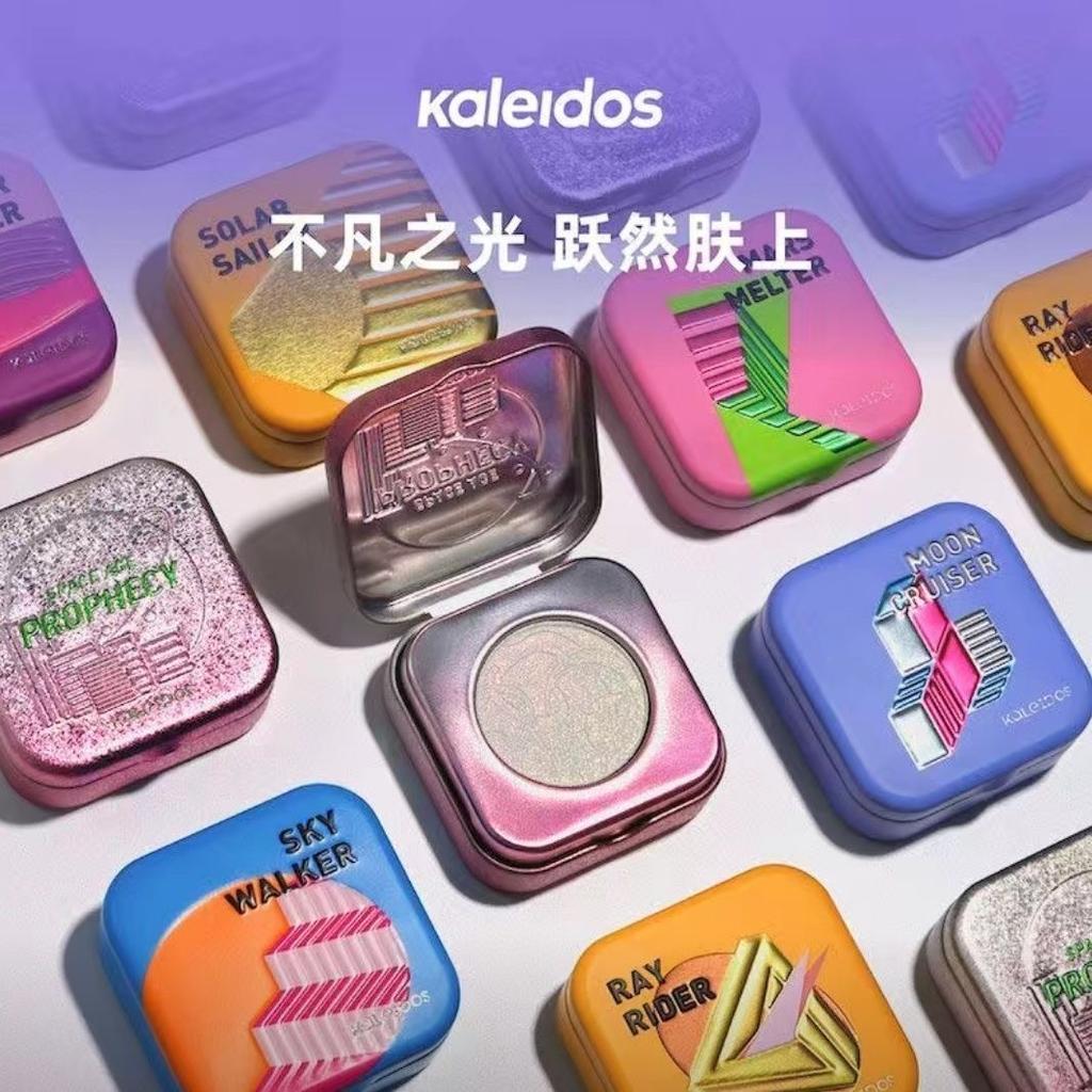 Kaleidos Space Age Prophecy Rozjasňovač Chromová Třpytivá Paleta Make-up na Obličej Chameleon Diamantový Prášek Rozjasňující Oči
