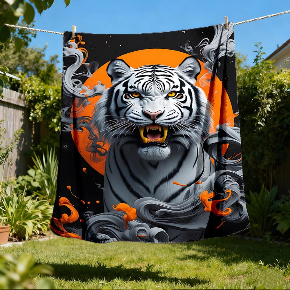 1pc Tiger Art Print Throw Blanket Polyester Fiber, Lightweight Flannel, Soft & Warm, All Season Use for Outdoor, Camping Digital Print