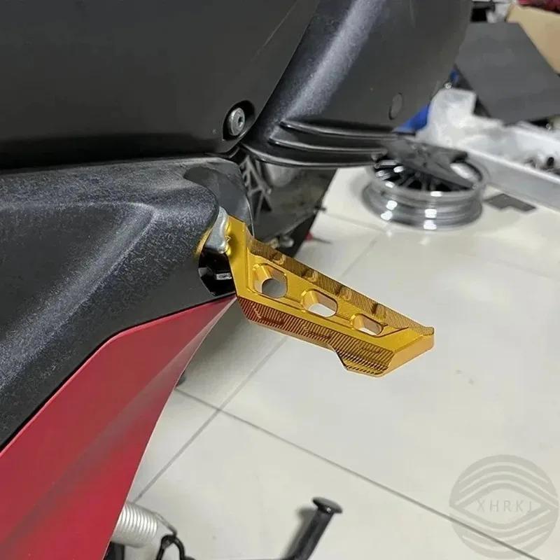 Motorcycle Parts Rear Pedal Passenger Footrest Pegs Foot for XMAX300 XMAX250 X MAX XMAX 125 250 300 400 NMAX155NMAX155 5C