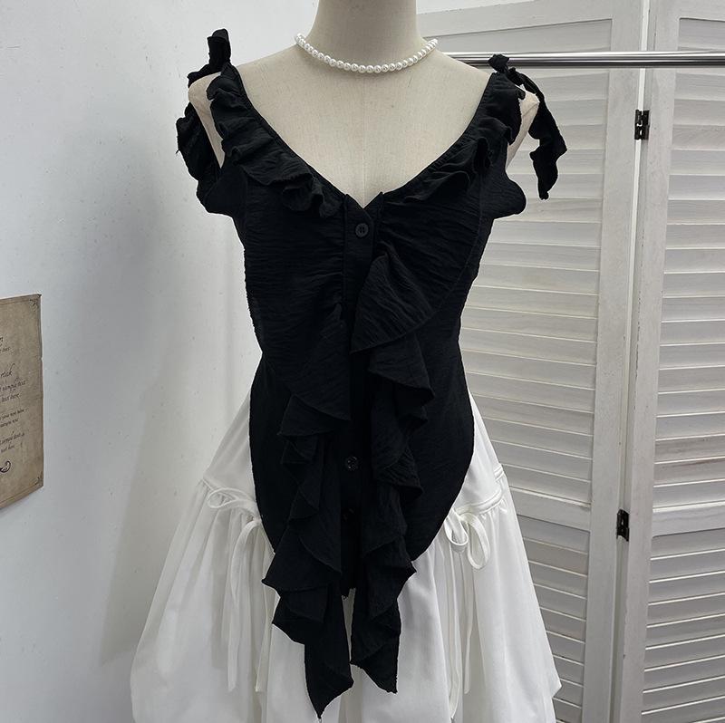 

Топ-камзол с оборками, завязками сзади, открытой спиной и глубоким V-образным вырезом One Size чёрный