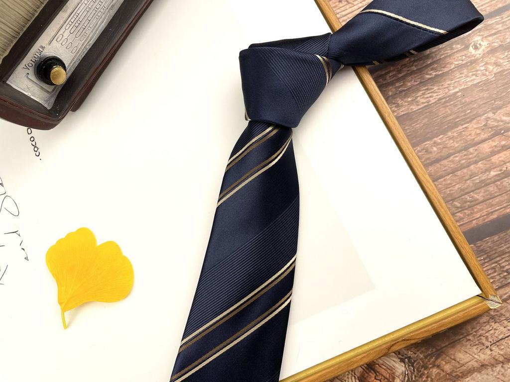 Men'S Retro Tie Dark Red Pattern British 8Cm High-End Formal Dress Casual, Professional Business Striped Wedding Tide
