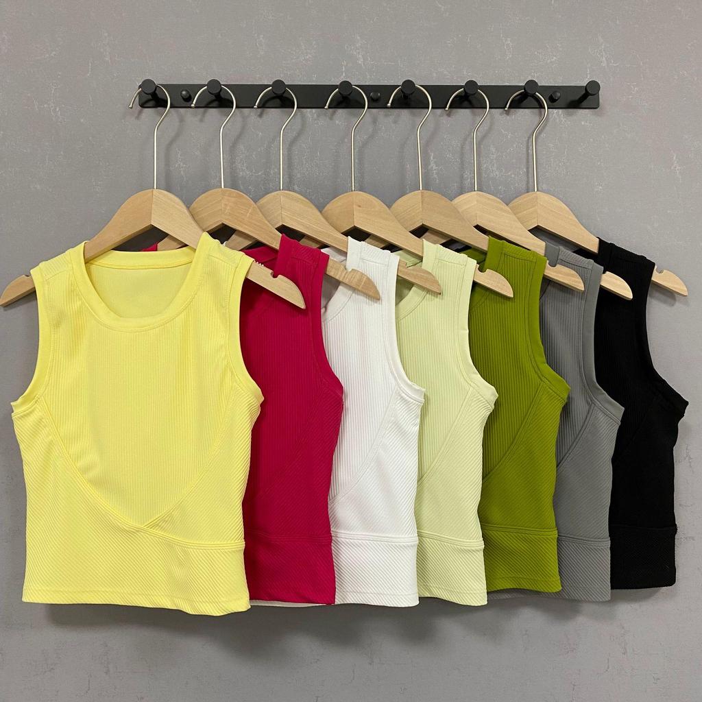 Women's Quick-Dry Sleeveless Yoga Vest with Chest Pad