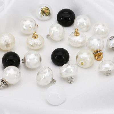 Neue 10 Stück Perlenschnalle Imitationsperle Cheongsam Antikes Kostüm Knopf Pilz Schnalle Kahl Schnalle Runder Kupferfuß Gedämpfter Brötchenknopf