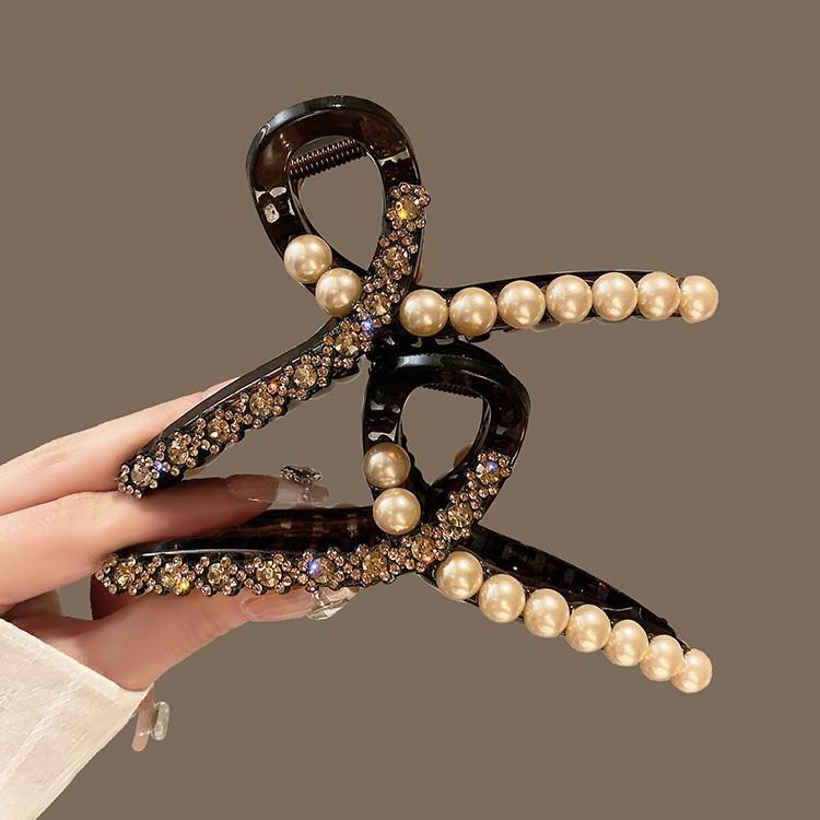 High-End Rhinestone Hair Claw: Sparkling Korean-Style Large Hair Clip for Women