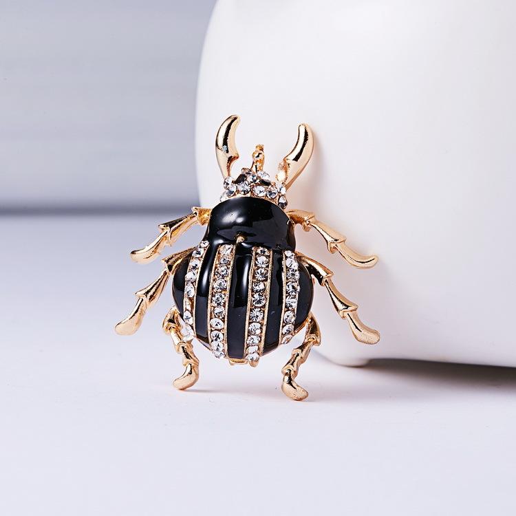 Vintage Enamel Beetle Brooches Women Men's Creative Bugs Pins Fashion Crystal Insect Badges Gift