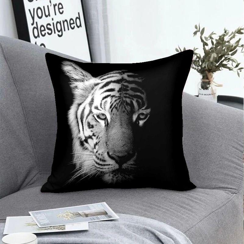 Black and White Personality Lion Pillowcase In The Wind Student Room Decorative Pillow Sofa Cushion Cover Boys Pillow Cover
