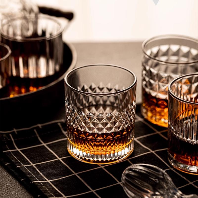 Whiskey Rock Cup Deluxe Gift Set -4-piece, 11 Oz Transparent Whiskey Cup, Suitable for Scotch Whisky, Cocktails