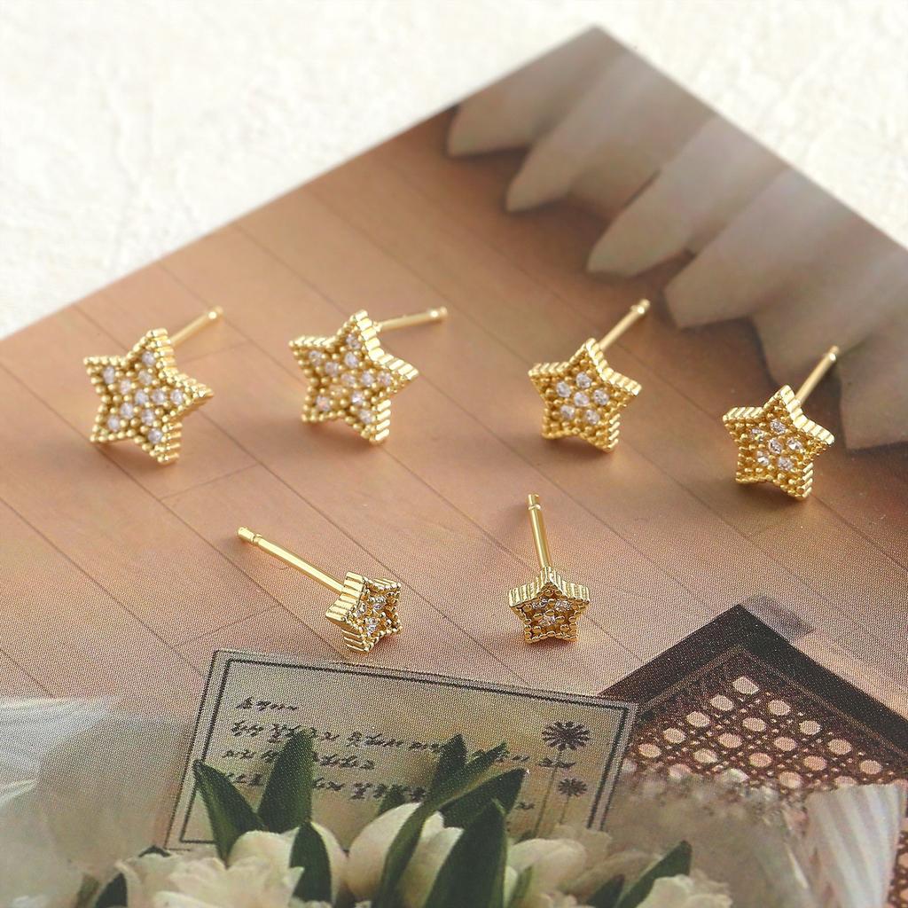Earring with Five-pointed Star Design, Versatile and Trendy Earrings, Luxurious and Exquisite Star-shaped Earrings, High-end.