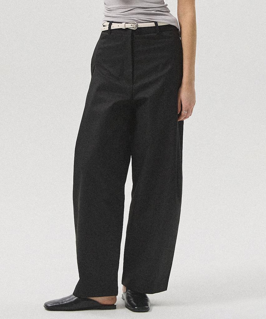 Aheule Arco Curved Chino Pants_Black