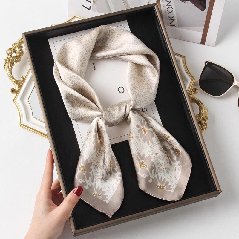 

Високоякісна ретро шовкова квадратна хустка в корейському стилі - Модна, універсальна та професійна хустка з імітації шовку для жінок