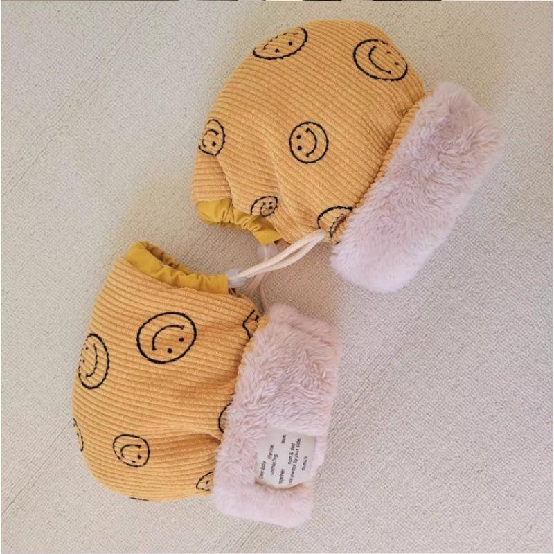 Children's Winter Gloves: Windproof, Anti-Freeze, Fleece-Lined & Cartoon Style for Bikes & Scooters