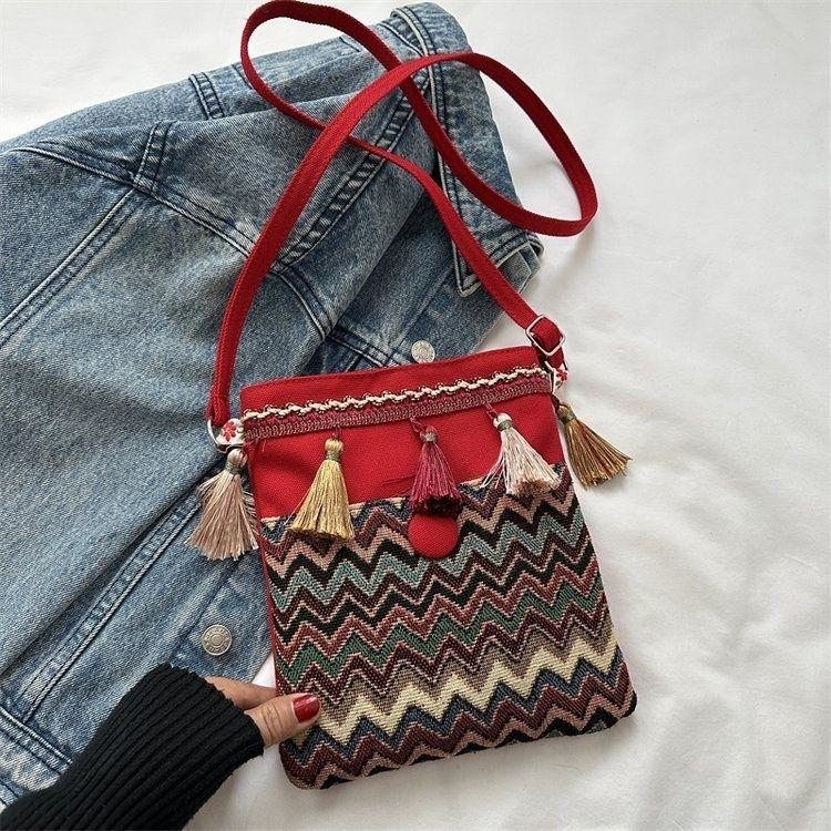 

Retro Ethnic Color-Block Tassel Crossbody Phone Bag червоний