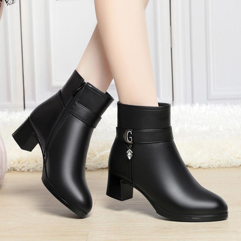 Mode Elegante Frau Block Hohe Absätze Schuhe Weiblicher Trend Winter Wolle Kurze Stiefel Weiches Leder Warme Fell Stiefeletten für Büro Mama
