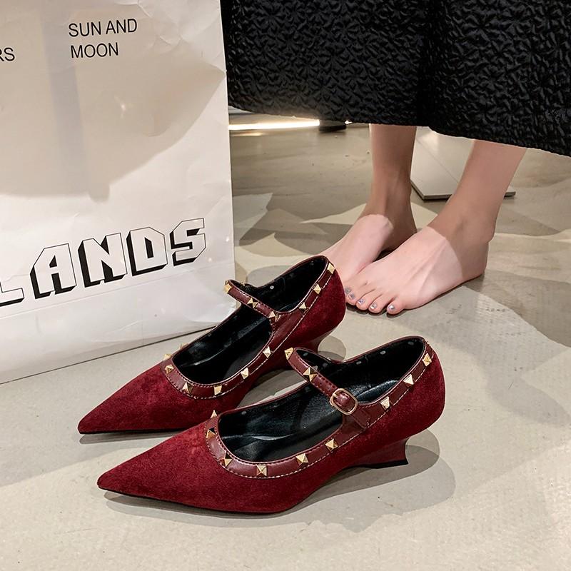Fashion Korean Shoes Clogs Platform Pointed Toe Shallow Mouth Increas Height Rivets Studs Female Footwear 2025 Creepers New Summer