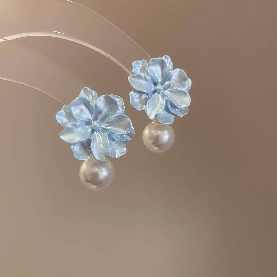 Elegant Pearl Petal Tassel Earrings - High-End, Versatile Design with a Touch of Luxury