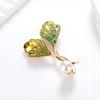 Elegant tulip-shaped brooch suitable for women, a fashionable floral brooch with a floral design for lapel decoration.
