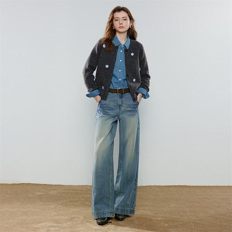 Chuyu Women's Round Neck 3D Floral Knit Cardigan