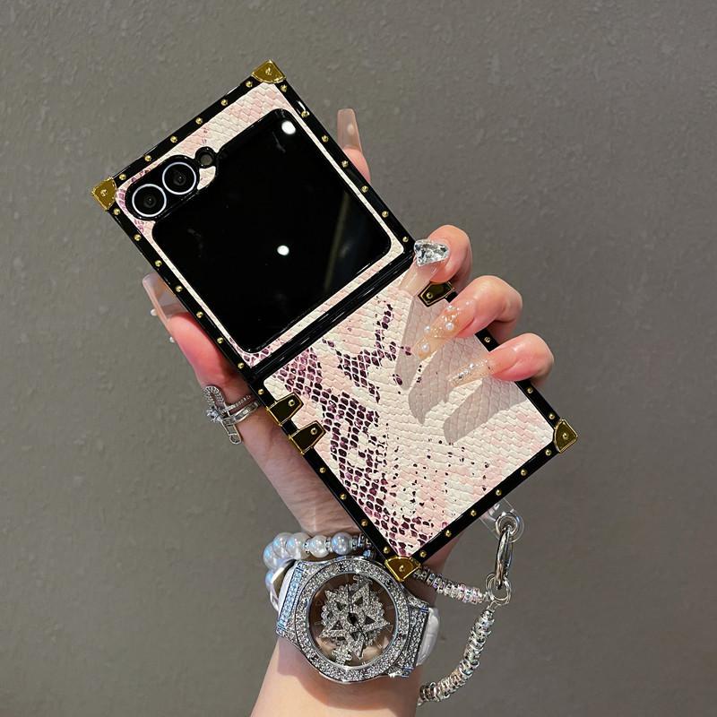 Applicable To Samsung ZFlip6 Mobile Phone Case Trendy Brand Snake Skin Pattern with Hanging Chain Folding Screen New ZFlip5 Protective Case