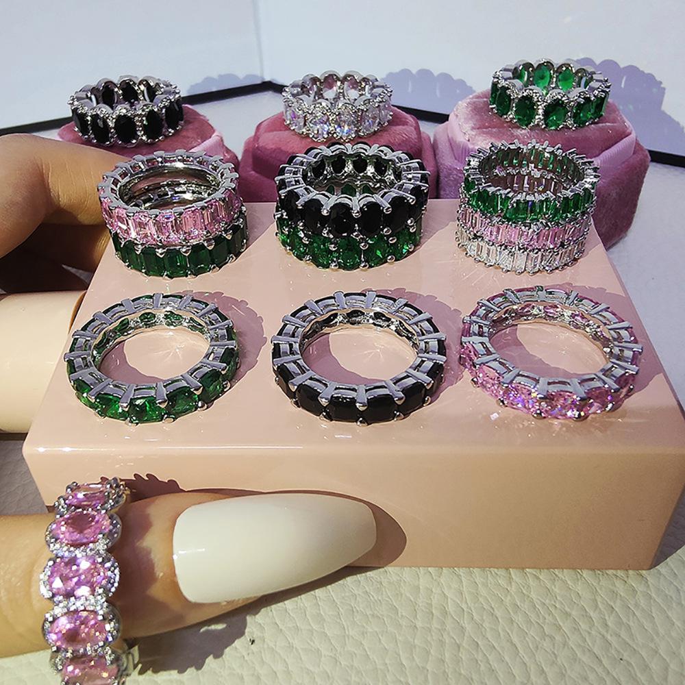 Luxury Zircon Gem Diamond Band Ring with Niche Appeal