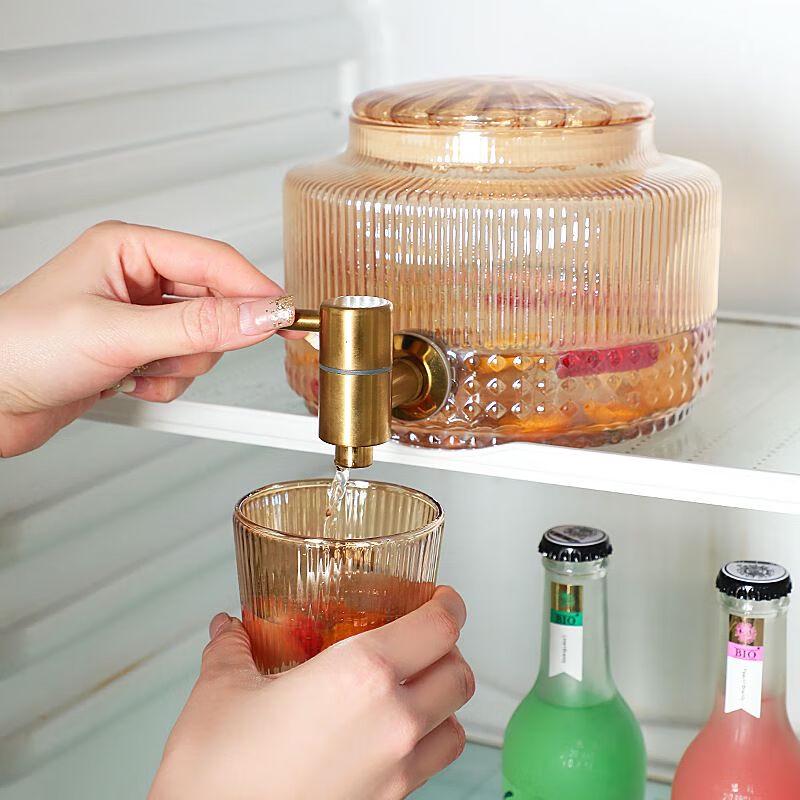 Glas-Getränkespender für den Kühlschrank mit großem Fassungsvermögen