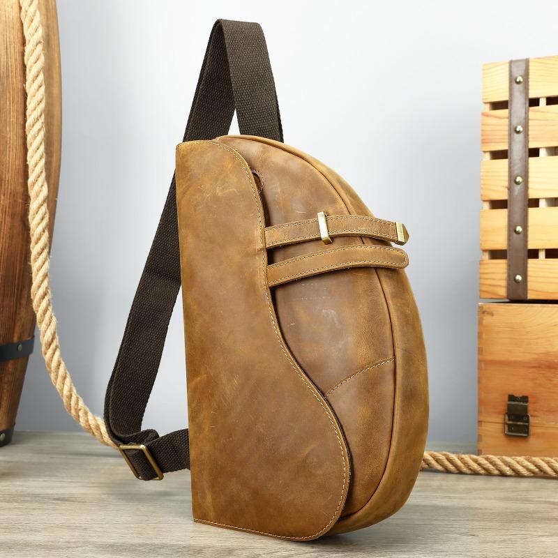 Men's Chest Bag, Retro Crazy Horse Leather, High-end Small Crossbody Bag, Clasp Design, Fashionable Single-shoulder Bag