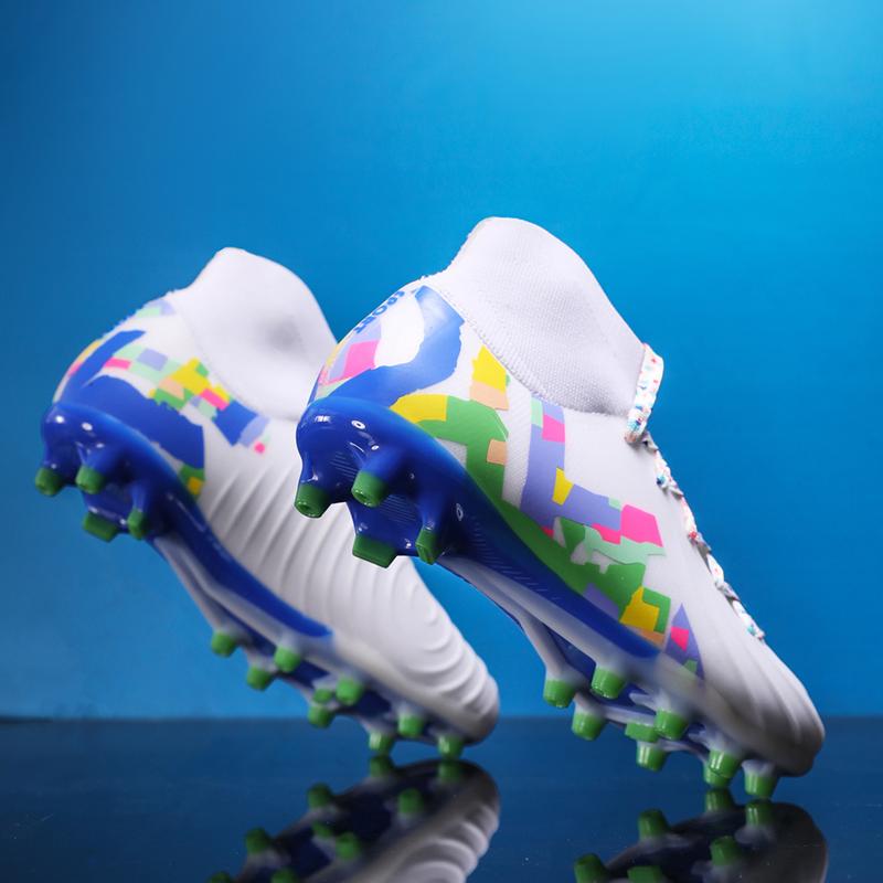 Fashion 2025 New New Men Soccer Shoes Hot-selling FG/TF Football Boots Non-Slip Cleats Mid-top Futsal Indoor High-quality Match Sneakers