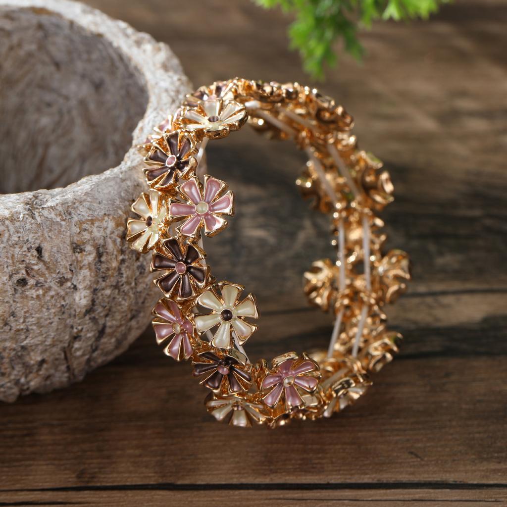Enamel-colored Daisy Patchwork Elastic Bracelet for Ladies - Simple Country-style Five-petal Flower Bracelet