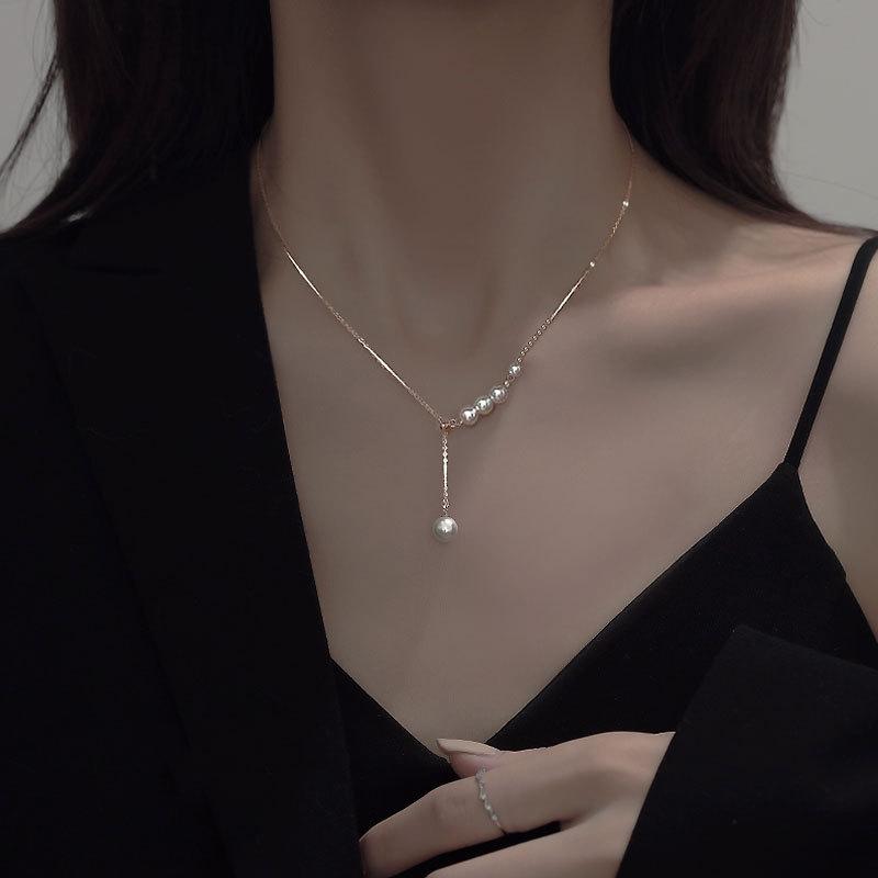 Pearl Neckchain New Year's Women's Summer Necklace Light Luxury and Small Market Design Sense French Style