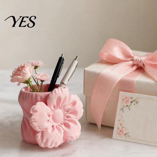 High-end Matte Texture Pen Holder 3D Printed Silk Flower Holder, Cute Puff Desk Floral Design Accessory Organizer, Makeup Brush Storage, Vase