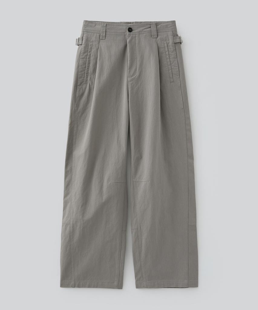 Pabeulega Clips One-Pleat Curved Pants (Ash Brown)