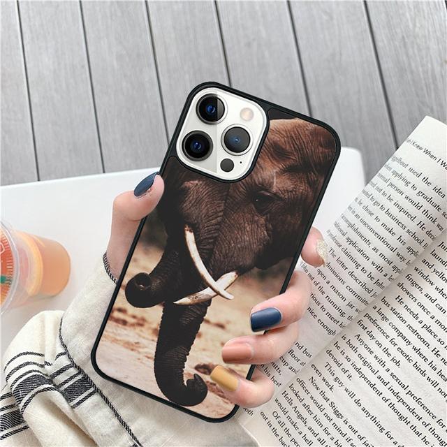 Elephant Love Affection Nature Phone Case For iPhone 17 Air 15 16 Pro Max 14 13 12 11 Pro Max Plus Coque Shell