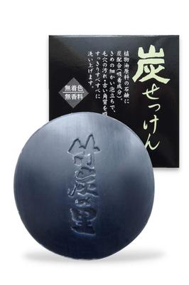Savon au charbon Taketan no Sato 100g Le charbon de bambou absorbe fermement la saleté et les odeurs pour un lavage propre Mousse riche Pour le lavage du visage et du corps Pour