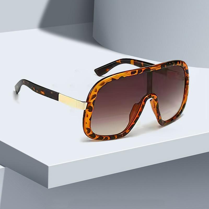 Modern Geometric Square Sunglasses Wide Frame Futuristic Design Fashionable Luxury Accessories for Women