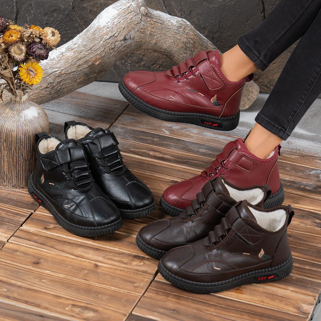 Women's shoes, women's casual shoes, waterproof, fleece, thickened warm cotton boots, new style anti-slip leather shoes