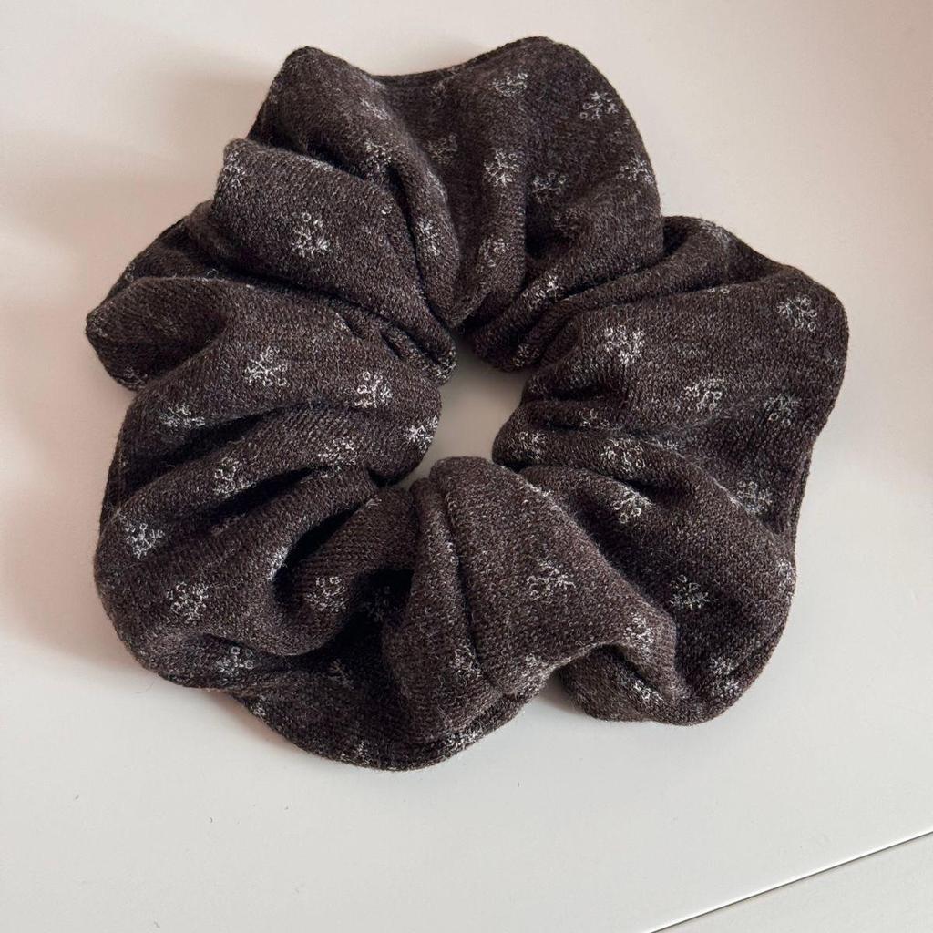 Blumen-Stoff-Stirnband mit Schwammkopf für Herbst/Winter - Elegantes Damen-Haaraccessoire