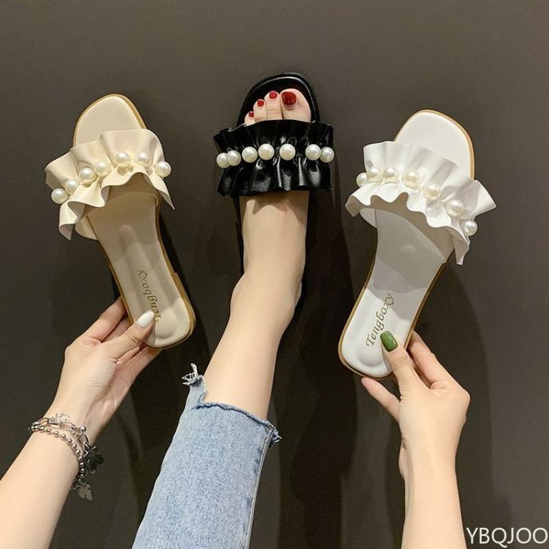 2026 new Women Fashionable versatile slippers Open Toe Wear-resistant Flats Summer Elegant minimalist Sandy Beach Sandals