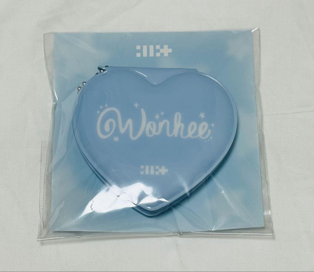 

[USED] ILLIT glitterday Fanmeet Goods Mini Photo Holder Wonhee