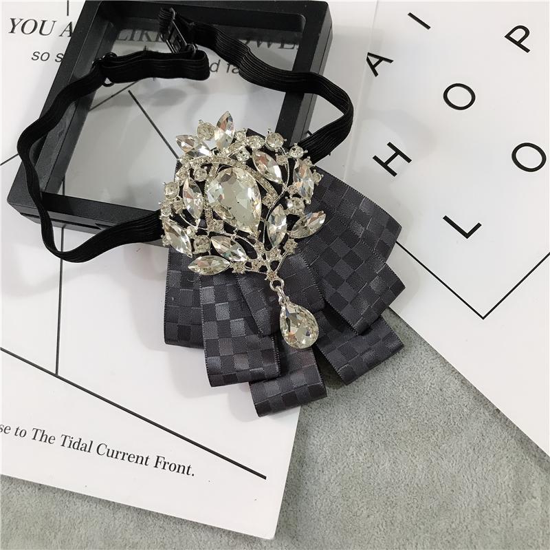 Korean Version of Bow Tie Female College Style Japanese Free-play Female Collar Flower Diamond Jewelry Shirt Accessories Male Bo