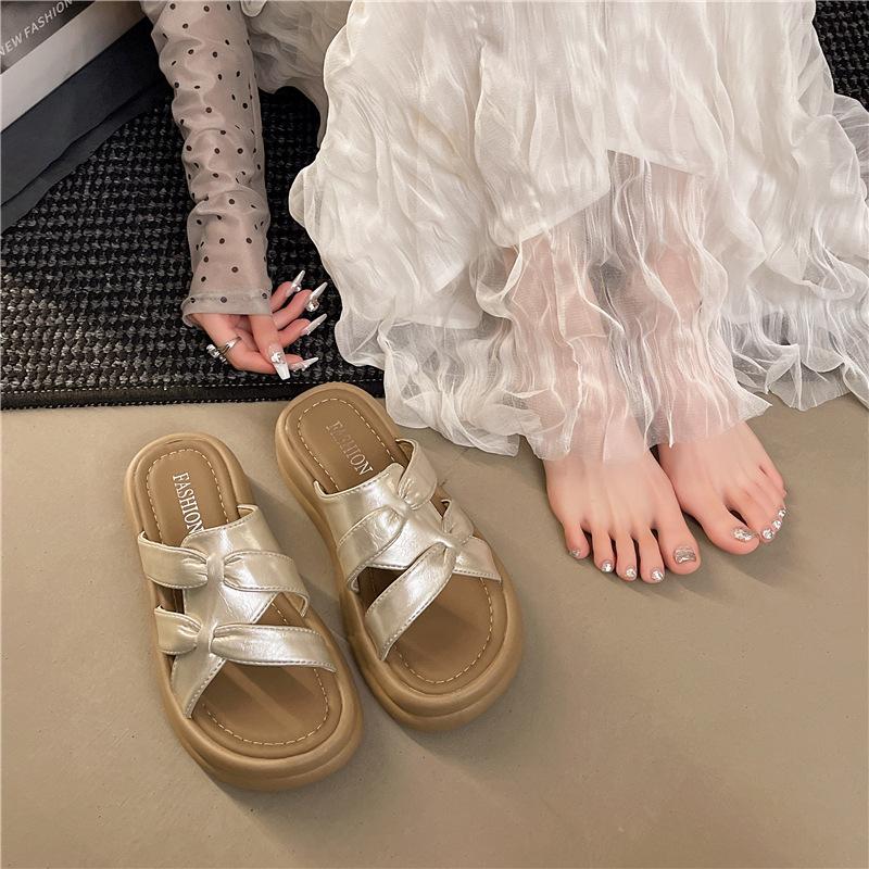 Muffin Platform Slippers Women's Outerwear 2025 Summer New with Skirt Casual Fashion Foreign Trade Word Beach Sandals