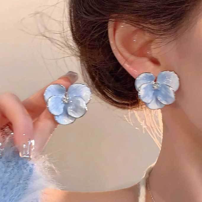 Koreanischer Stil Nicht-Piercing Ohrclip mit langem Quaste, Perlmutt Schmetterlings Design für Damen - High-End, Coole Mode.