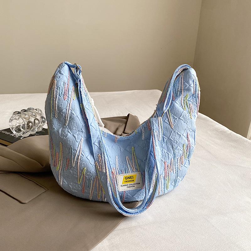 Small Fresh and Sweet Casual Messenger Bag Simple Girls Casual Dumpling Bag Going Out Commuting Fashion Shoulder Bag