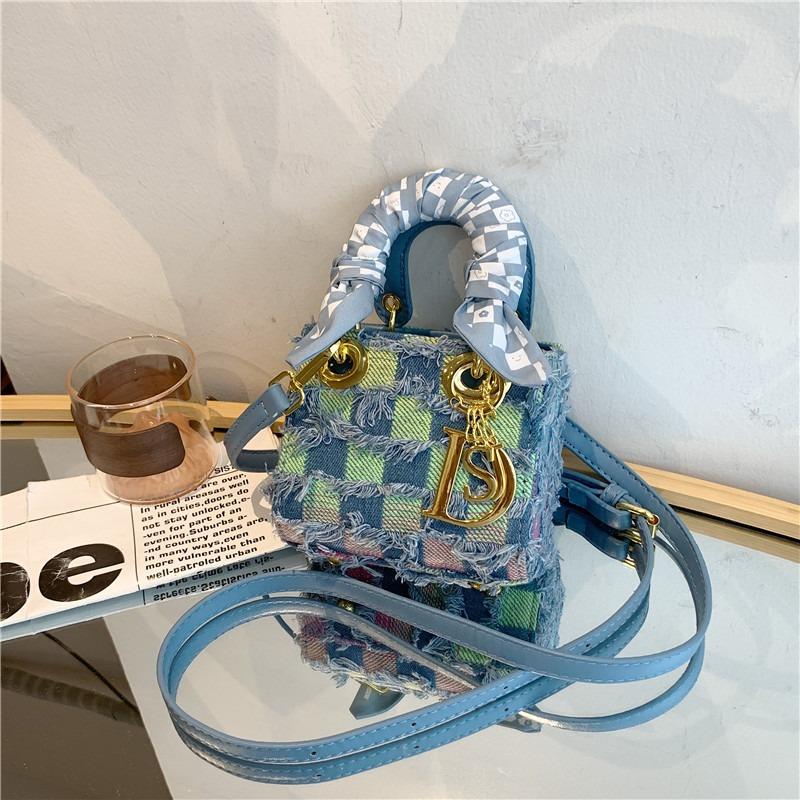 Casual niche Princess Diana bag women's fashion versatile new portable shoulder messenger bag