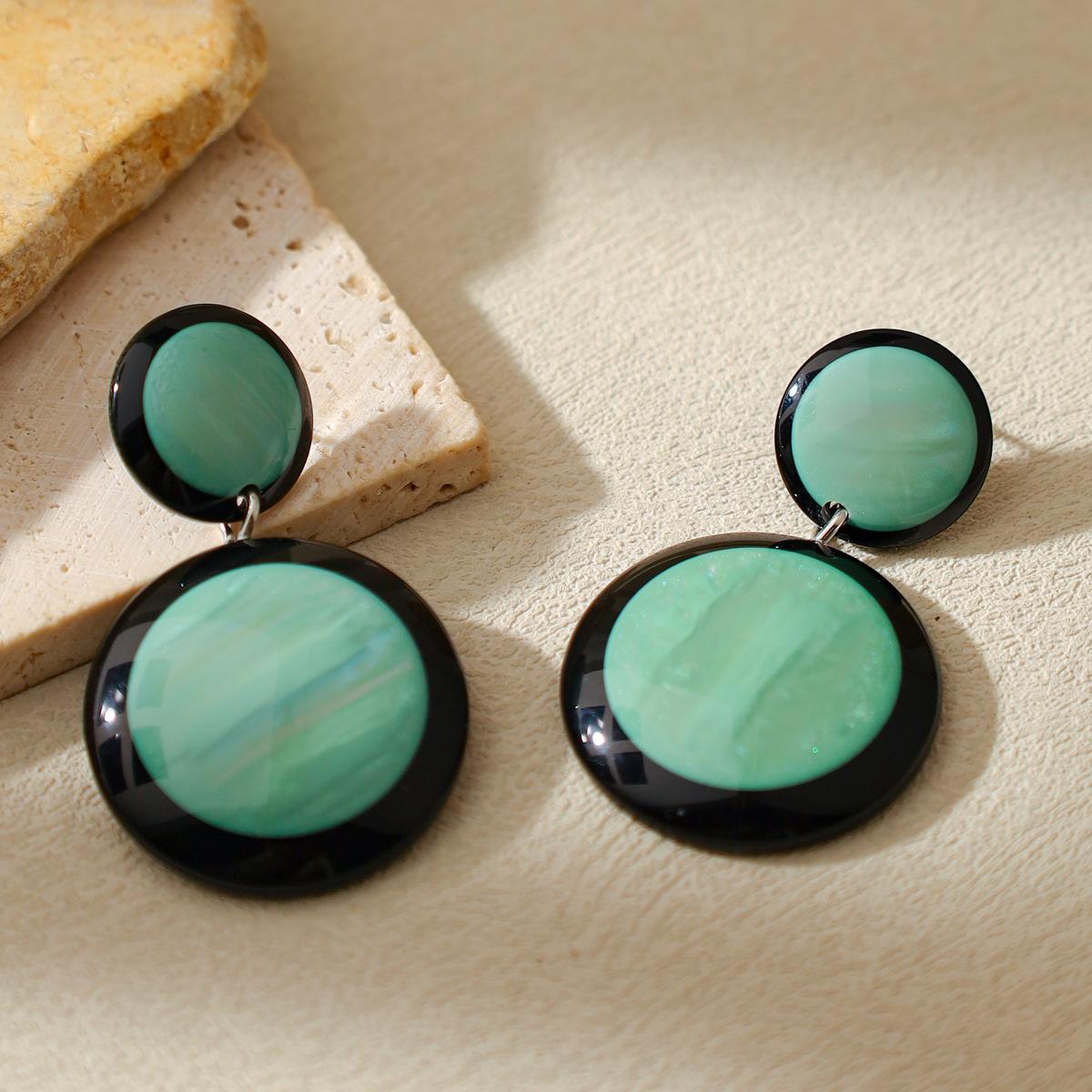 

Простые серьги-диски зелёный