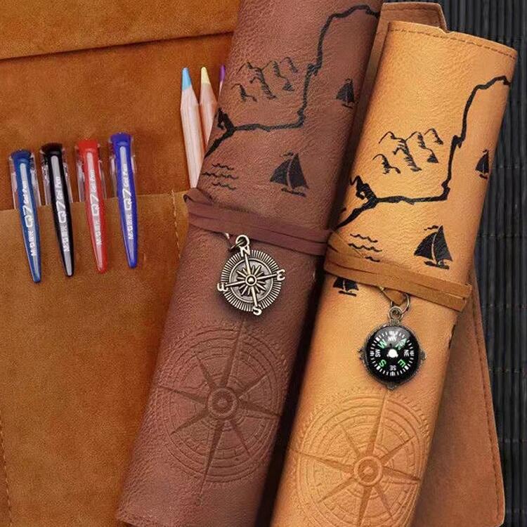 1PC Kreative Schatzkarte Retro Federmäppchen Leder Große Kapazität Rolle Bleistiftbeutel Geprägte Schnalle Einfache Schreibwaren Box Rolle Po