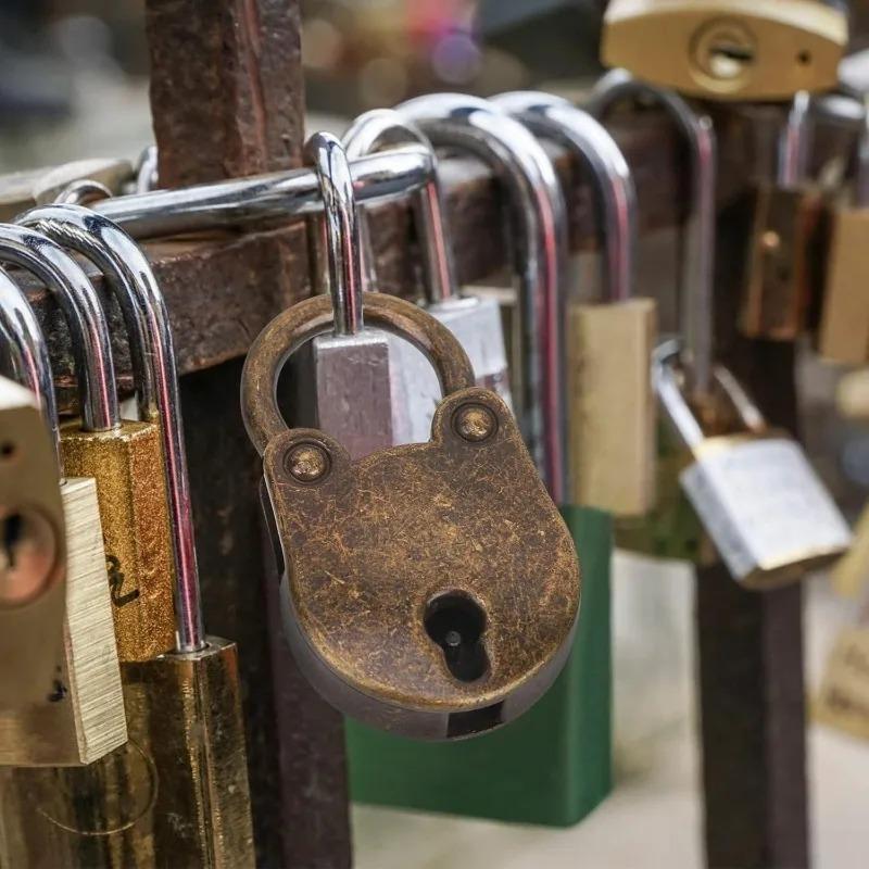 Vintage Mini Kłódka z Głową Misia Metal Stopowy Zamki na Klucze Torby na Biżuterię Pudełko do Przechowywania Bagaż Dziennik Książka Okucia Akcesoria do Zamków